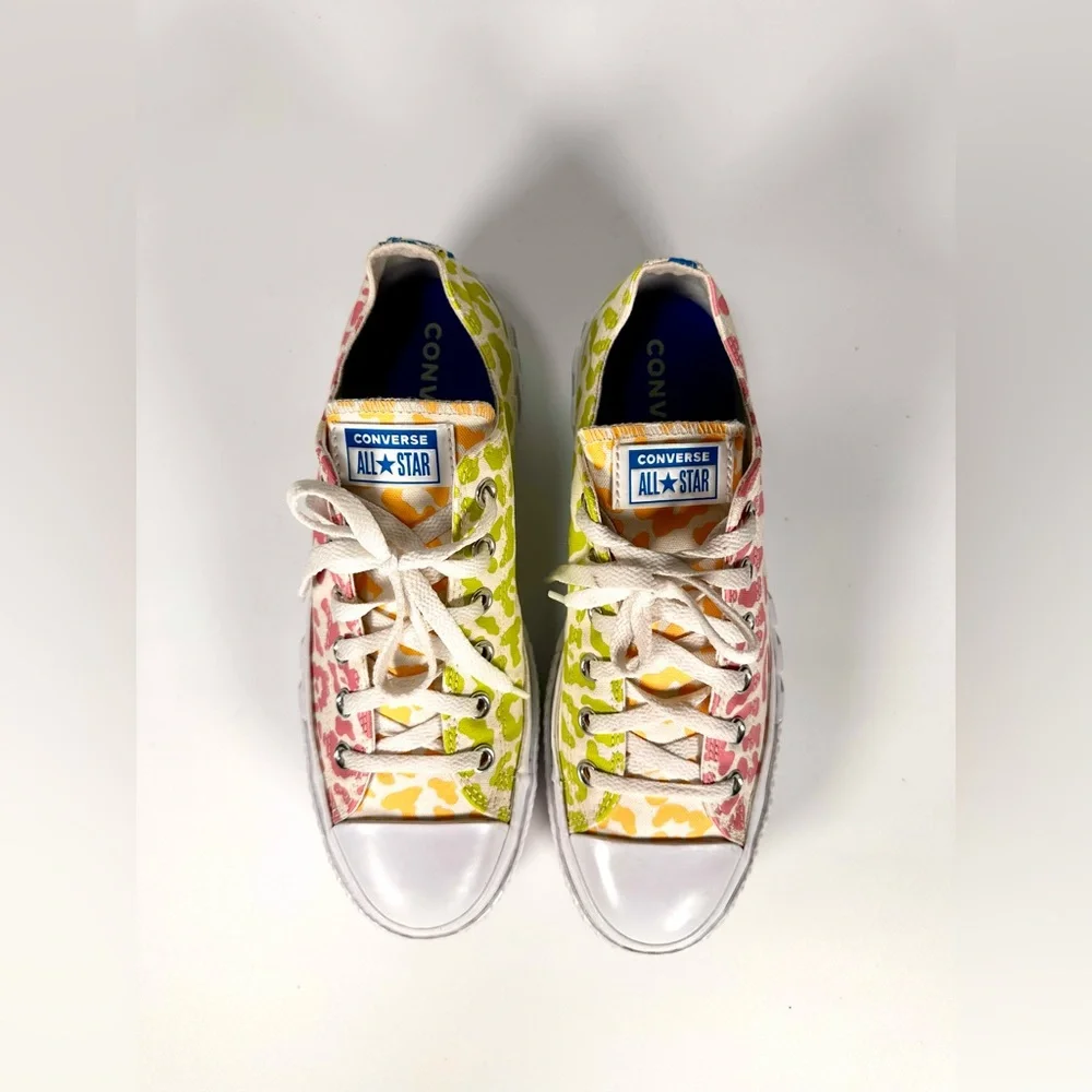 Converse Chuck Taylor Wild
All Star 2X Lift Platform Sneakers - Picture 4 of 9